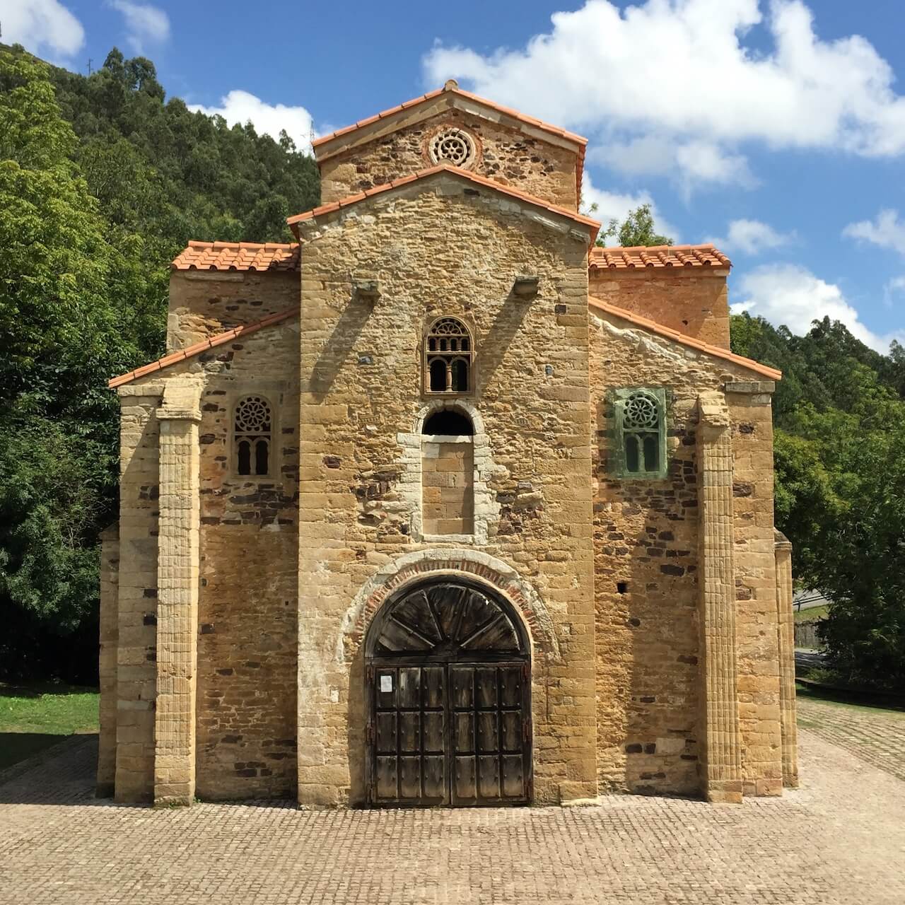 Photo of a old monastery in Oviedo, Asturias